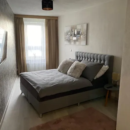 Apartment Champion *