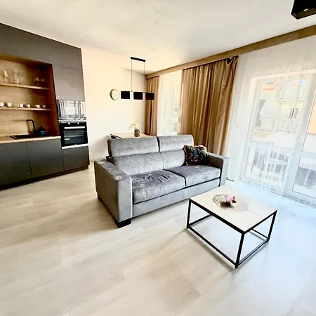Apartment Champion *